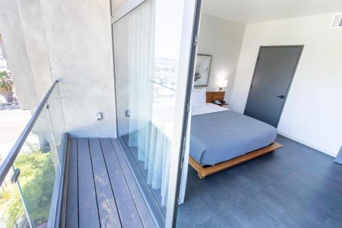 city24 hotel little italy mission hills