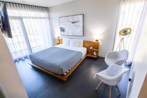 city24 hotel little italy mission hills