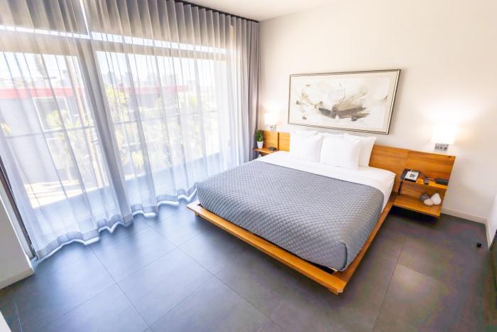 city24 hotel little italy mission hills