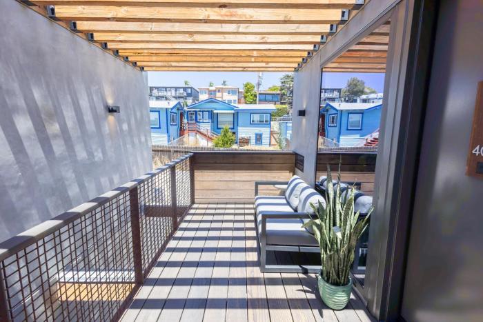 city24 hotel little italy mission hills