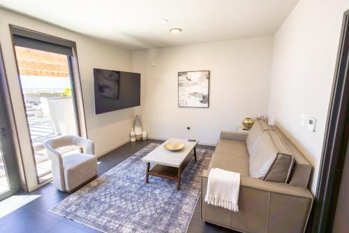 city24 hotel little italy mission hills