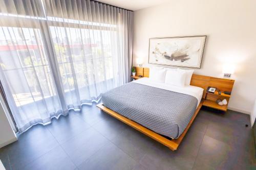 city24 hotel little italy mission hills