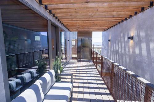 city24 hotel little italy mission hills
