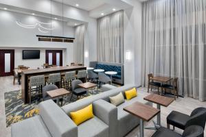 hampton inn and suites cleveland beachwood