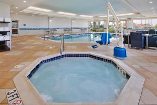 hampton inn and suites cleveland beachwood
