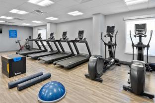 hampton inn and suites cleveland beachwood