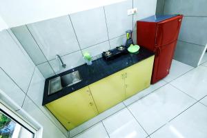 Kallungal Square - Edapally,,3 star