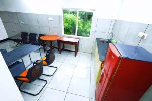 Kallungal Square - Edapally,,3 star