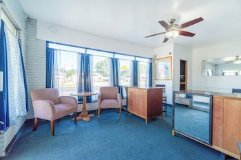 The Inn By El Dorado Lake,,3 star