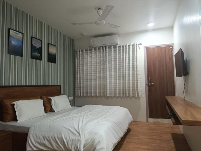 hotel green park sector 11