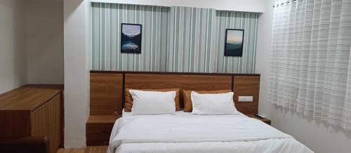 hotel green park sector 11