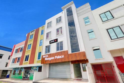 827055 hotel manyam palace