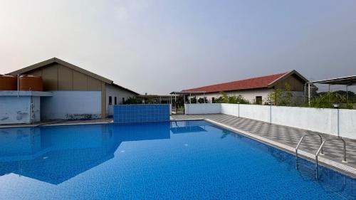 Nandi Farm Resort,,3 star