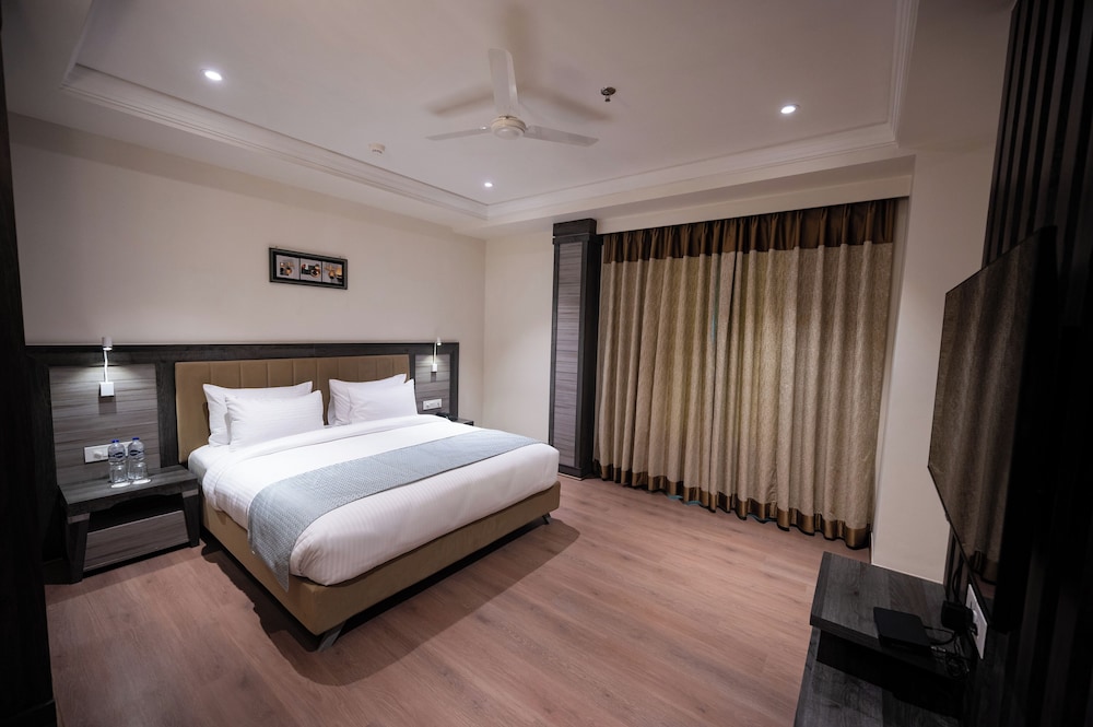 the hotel mudra