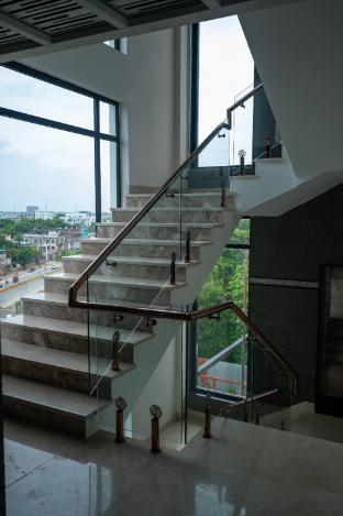 the hotel mudra