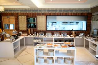 the hotel mudra