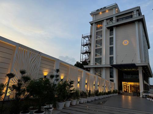 The Hotel Mudra,,3 star