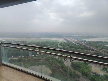 supernova heights studio