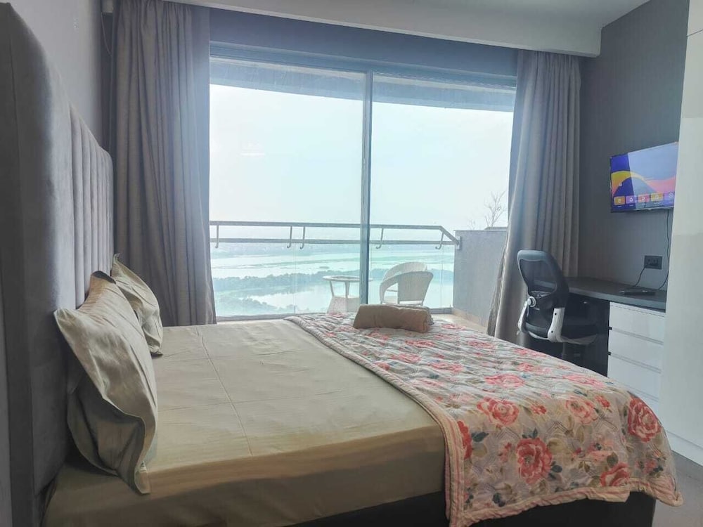 supernova heights studio