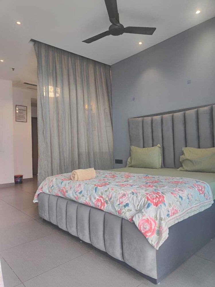 supernova heights studio