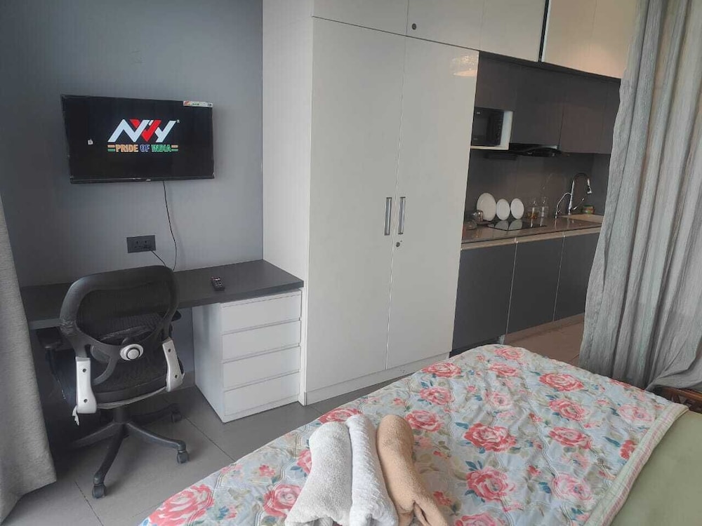 supernova heights studio