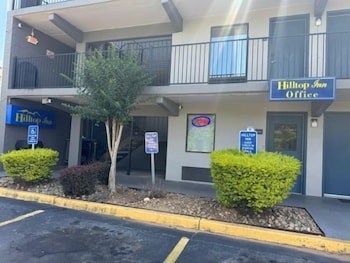 Hilltop Inn,,3 star