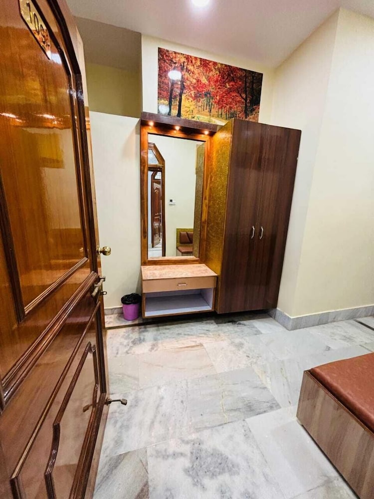 hotel chitrakoot