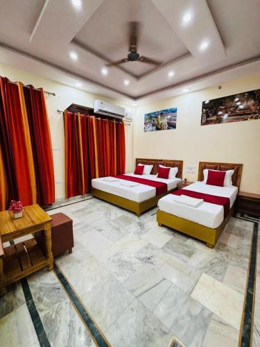 Hotel Chitrakoot,,3 star