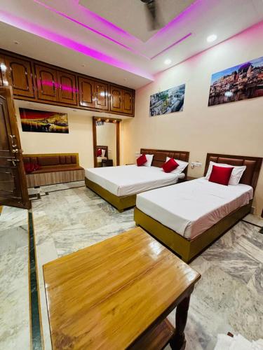 Hotel Chitrakoot,,3 star