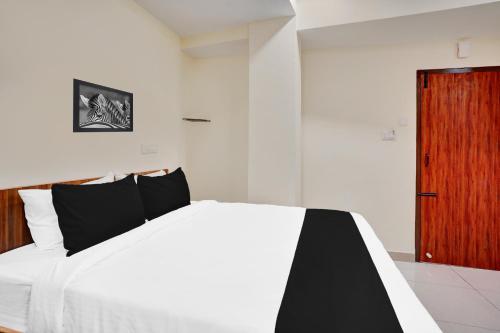 hotel o cm residency
