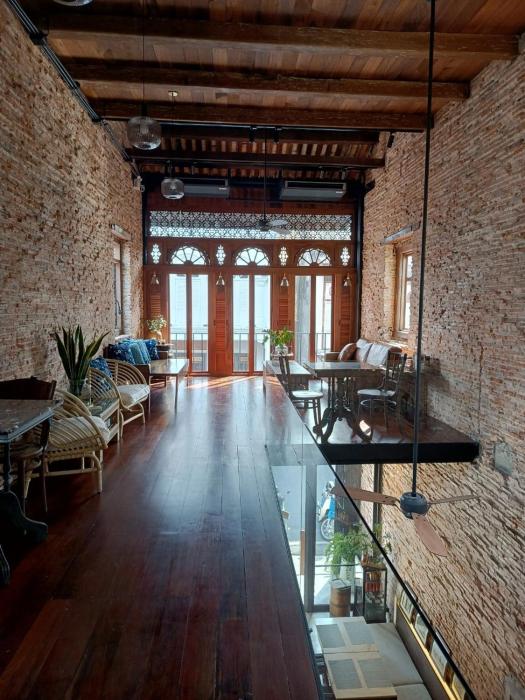 kluenngam cafe and stay