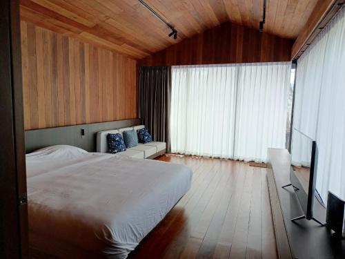 kluenngam cafe and stay