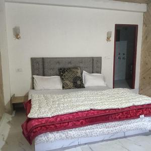 aditya guest house