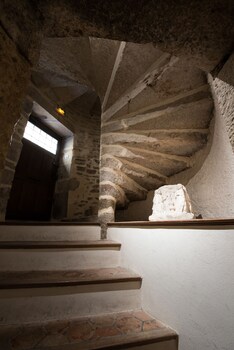 Abbaye De Maizieres,Beaune>>Aloxe-Corton,4 star