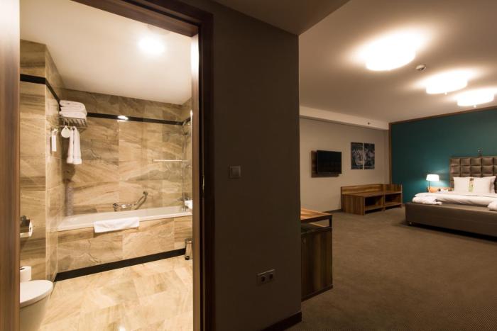 holiday inn krakow city centre by ihg