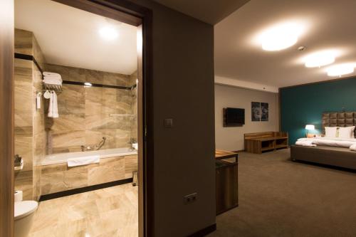 holiday inn krakow city centre by ihg