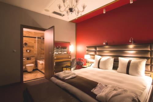 holiday inn krakow city centre by ihg