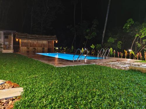 crystal riverview homestay