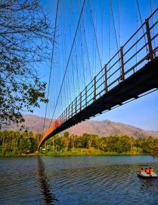 crystal riverview homestay