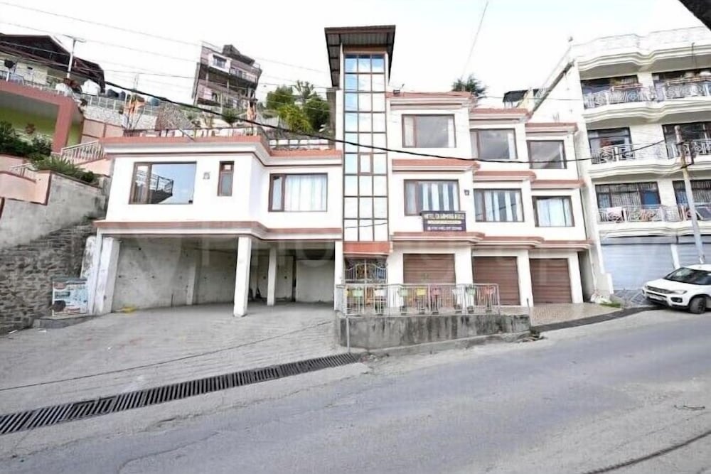 hotel charming hills by him haults hospitality