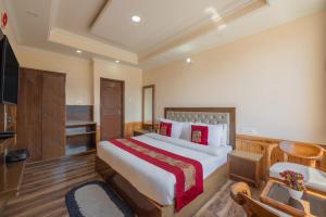 hotel charming hills by him haults hospitality