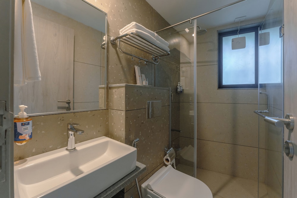 comfort inn elite goa