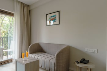 comfort inn elite goa