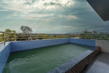 comfort inn elite goa