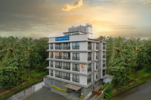 comfort inn elite goa