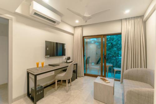 comfort inn elite goa