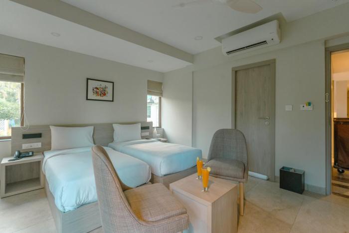 comfort inn elite goa