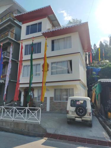 Sikkimese Inn,,3 star