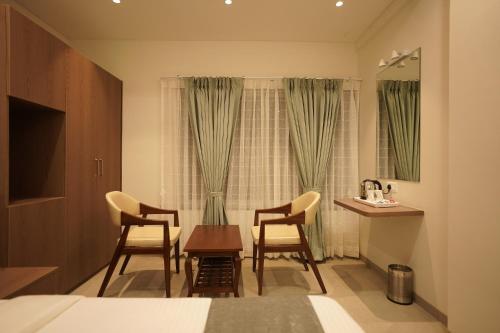 a square executive hotel aurangabad