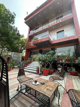 hotel dev vilas agra